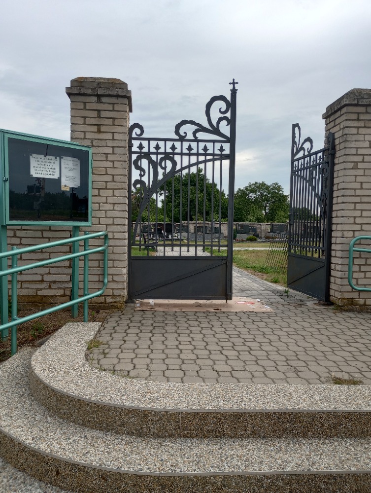 brána hřbitov M